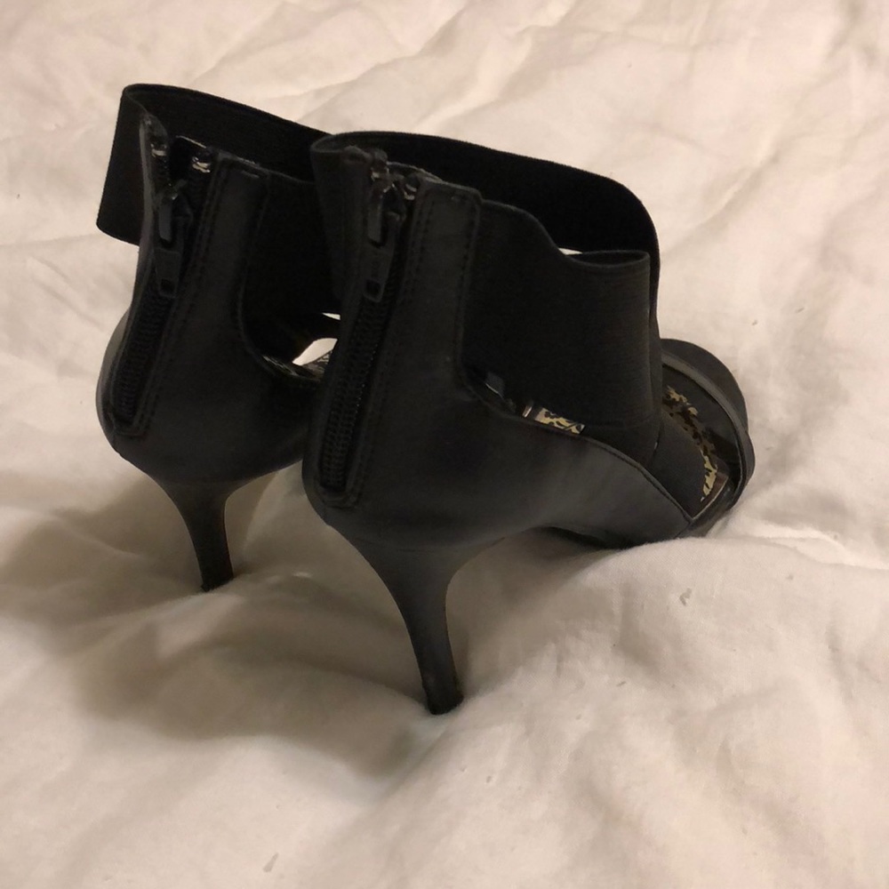 High heels - Picture 2 of 3